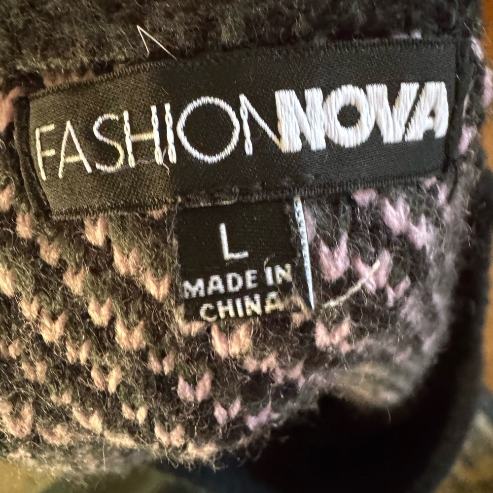 Fashion Nova Hear me Roar sweater size L sold out online - Picture 7 of 9